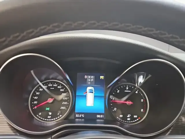 Mercedes-Benz V 250