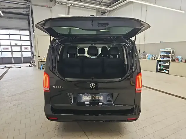 Mercedes-Benz V 250