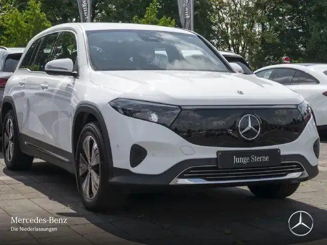 Mercedes-Benz EQB 300