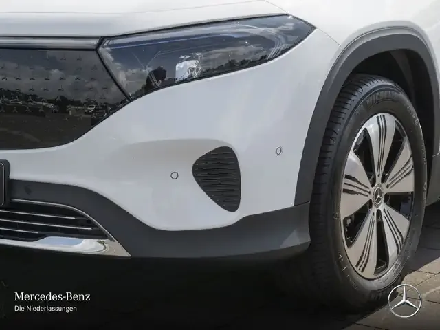 Mercedes-Benz EQB 300