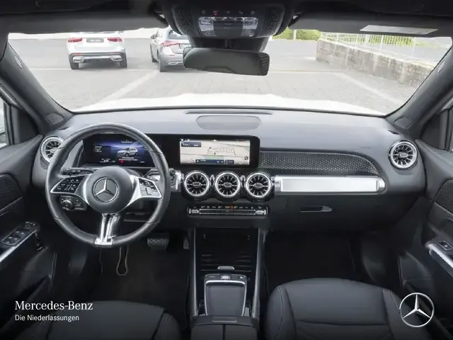 Mercedes-Benz EQB 300