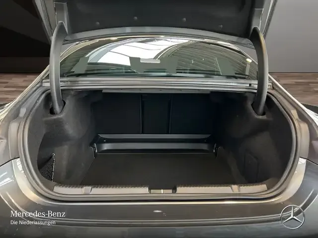 Mercedes-Benz EQE 350