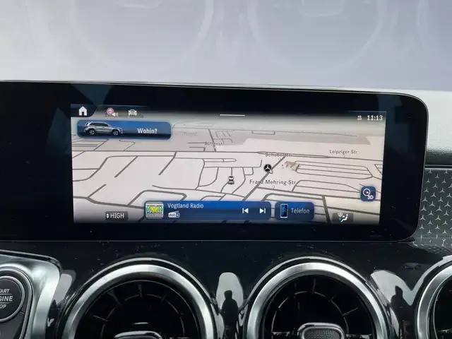 Mercedes-Benz GLB 180