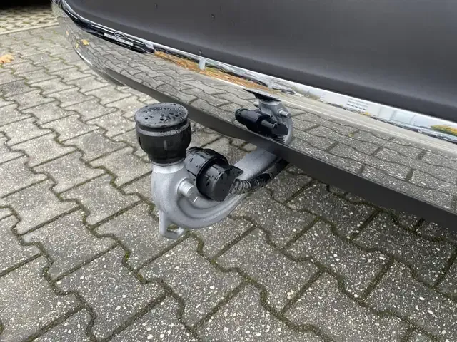 Mercedes-Benz GLB 180