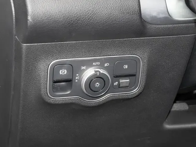 Mercedes-Benz EQB 300