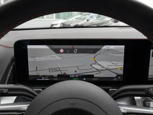 Mercedes-Benz EQB 300