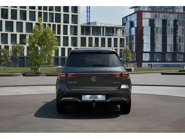 Mercedes-Benz EQB 300