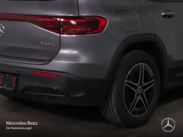 Mercedes-Benz EQB 350