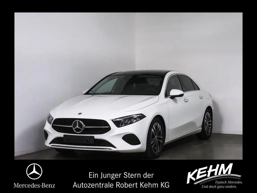 Mercedes-Benz A 220