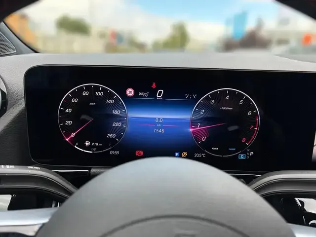 Mercedes-Benz GLA 200