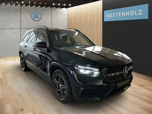 Mercedes-Benz GLB 220