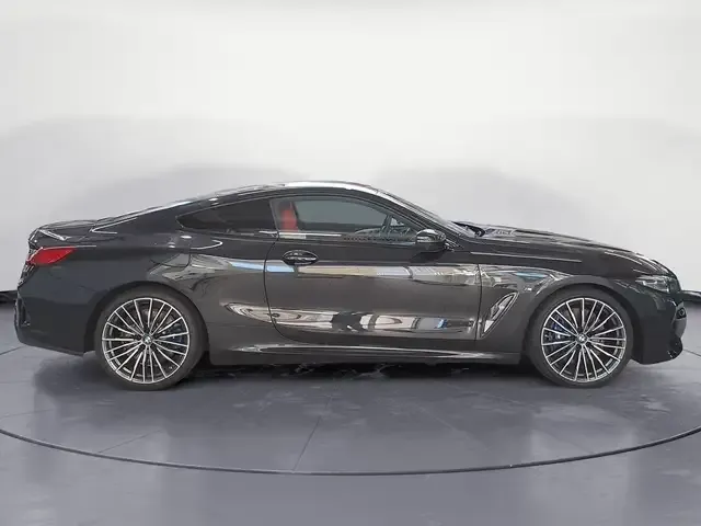 BMW 840