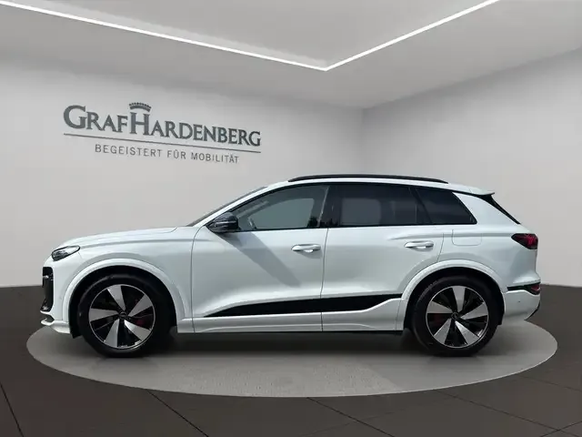 Audi Q6