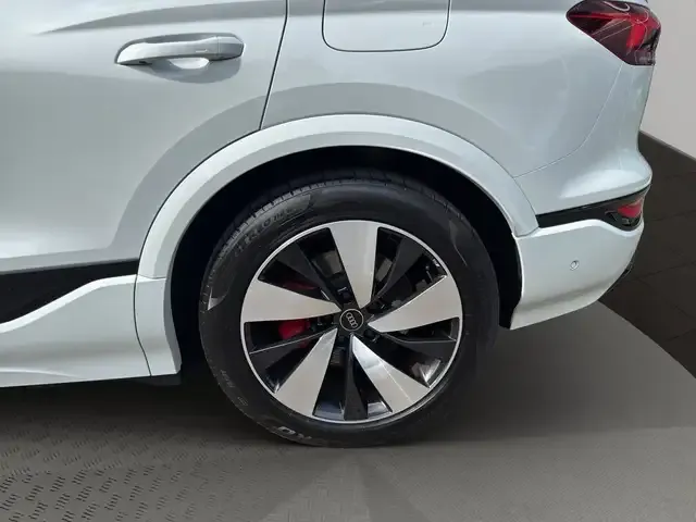 Audi Q6