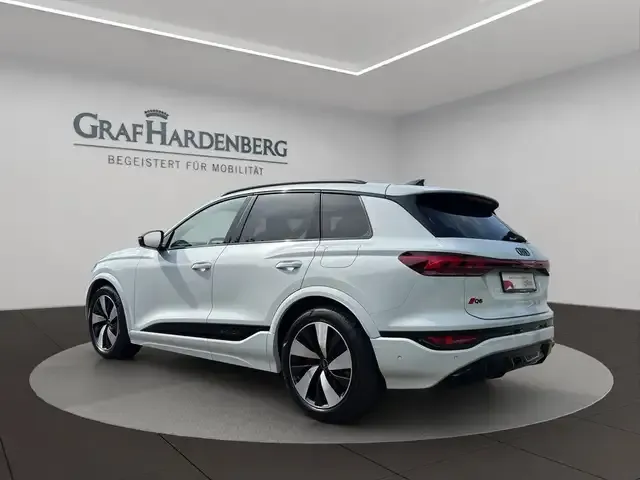 Audi Q6