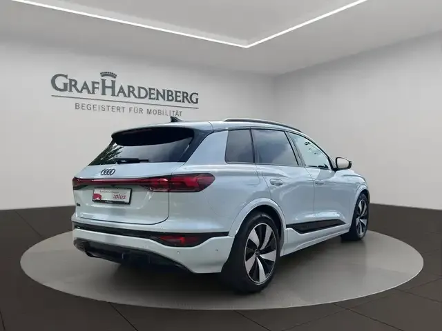Audi Q6