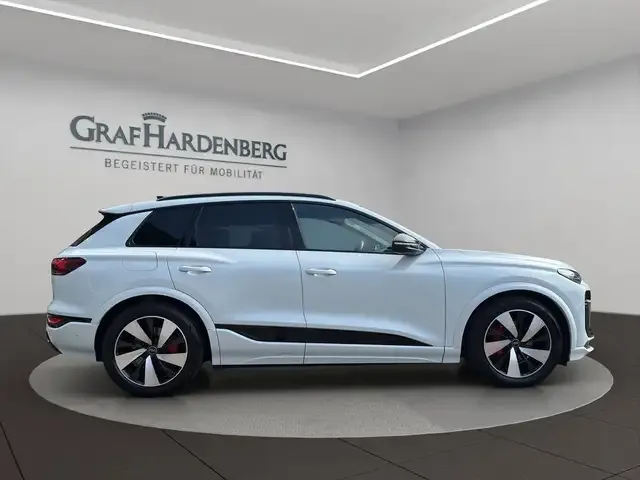 Audi Q6