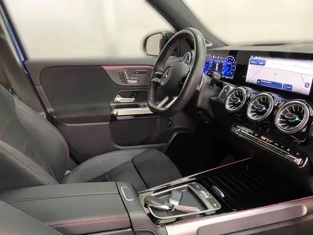 Mercedes-Benz EQB 300