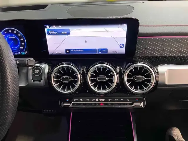 Mercedes-Benz EQB 300