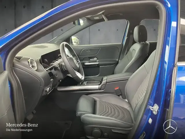Mercedes-Benz EQA 300