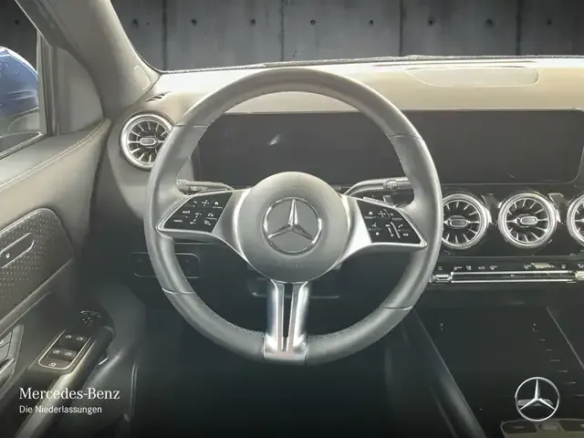 Mercedes-Benz EQA 300