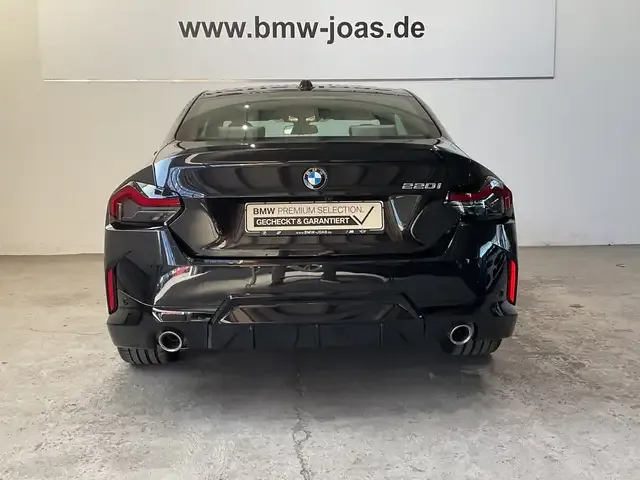 BMW 220