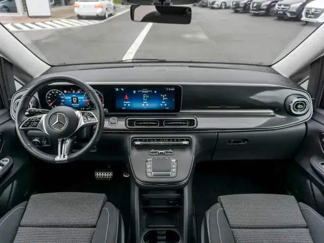 Mercedes-Benz V 250