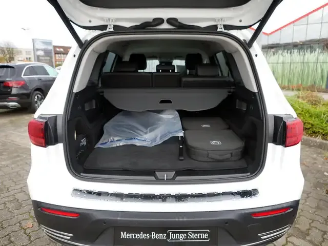 Mercedes-Benz EQB 300