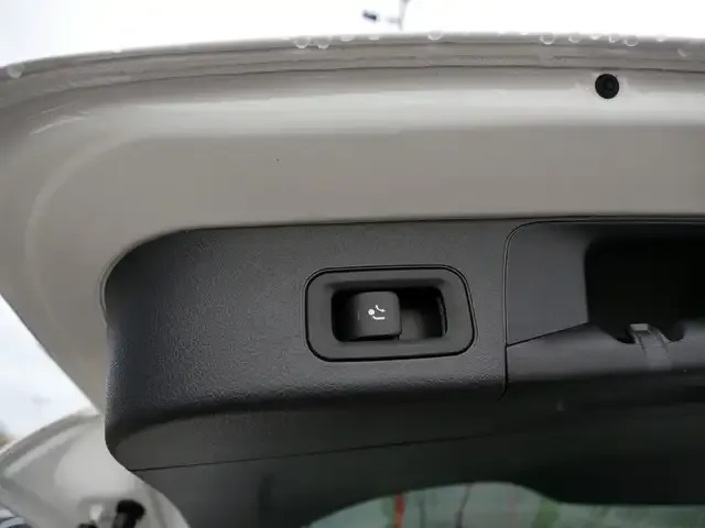 Mercedes-Benz EQB 300