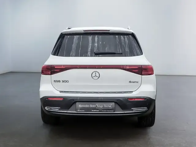 Mercedes-Benz EQB 300