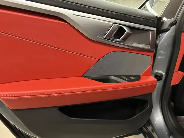 BMW 840