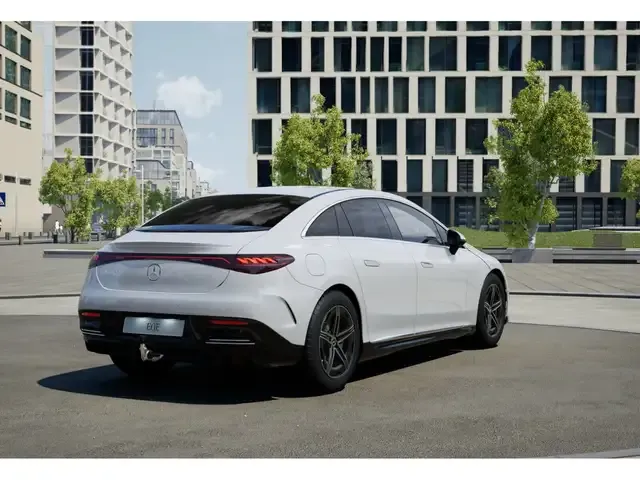 Mercedes-Benz EQE 300