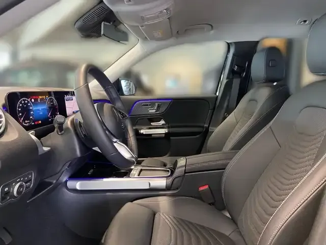 Mercedes-Benz GLB 200
