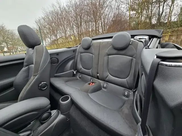 MINI Cooper Cabrio