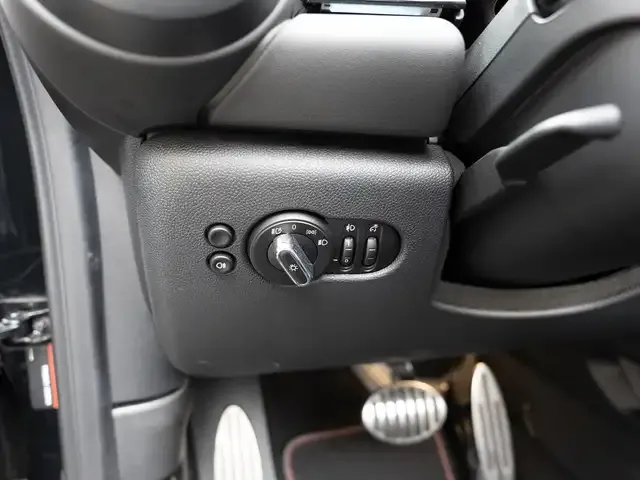 MINI John Cooper Works Cabrio