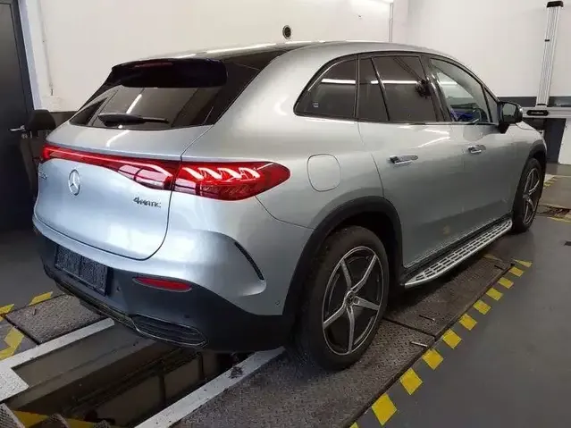 Mercedes-Benz EQE SUV