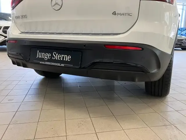 Mercedes-Benz EQB 300