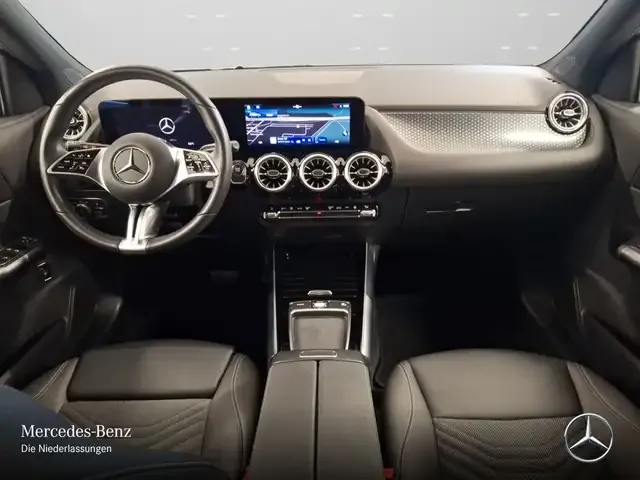 Mercedes-Benz EQA 300