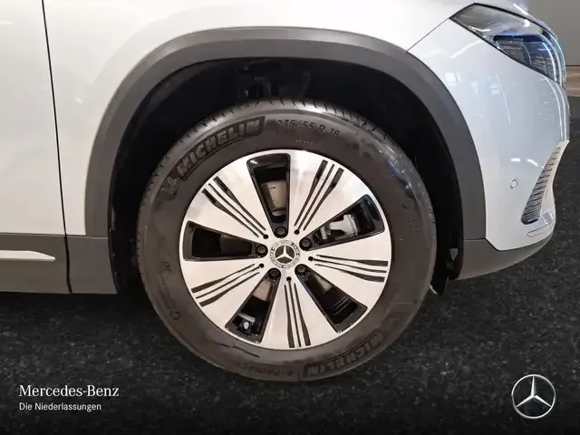 Mercedes-Benz EQA 300