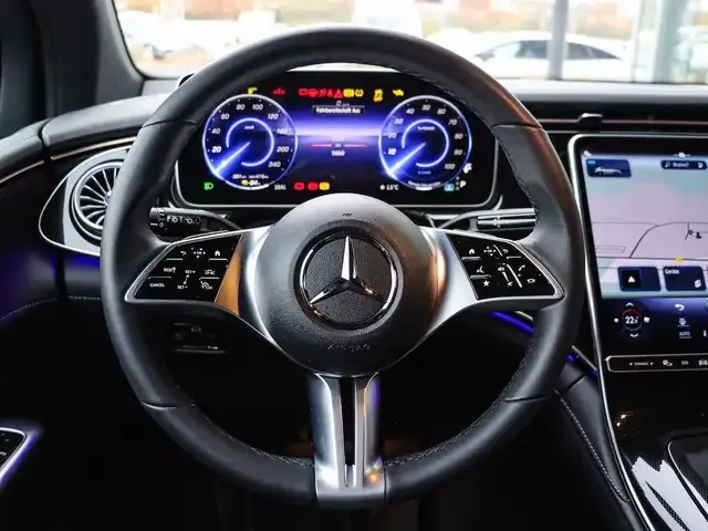 Mercedes-Benz EQE SUV