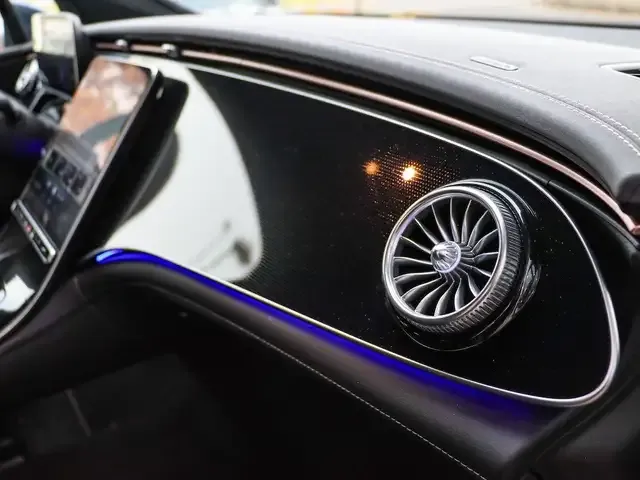 Mercedes-Benz EQE SUV