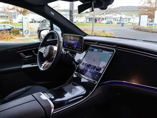 Mercedes-Benz EQE SUV