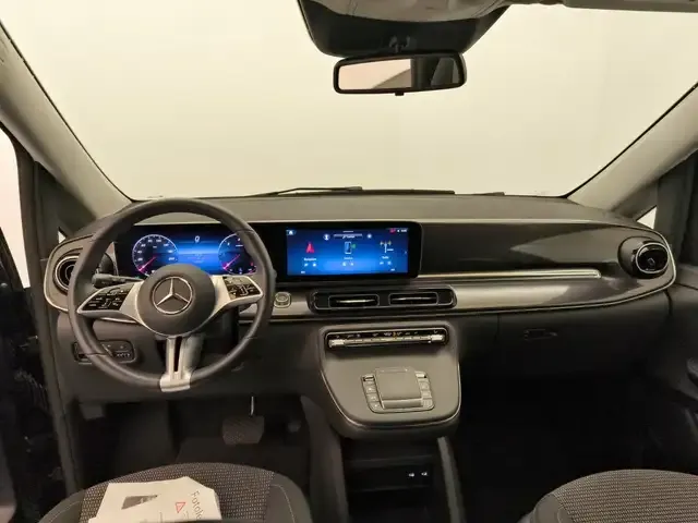 Mercedes-Benz V 220