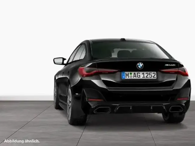 BMW 440
