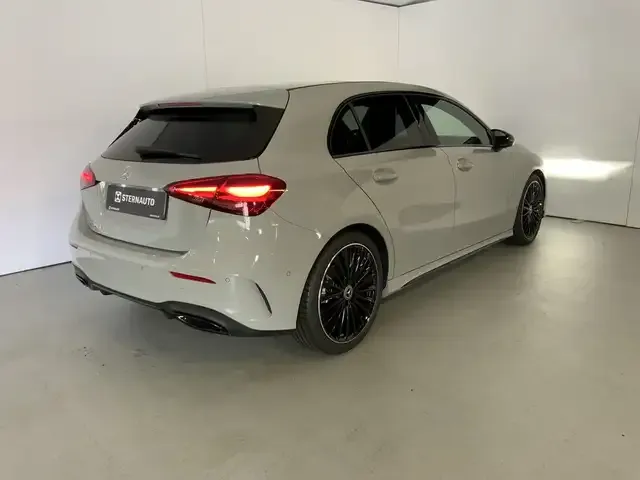 Mercedes-Benz A 180