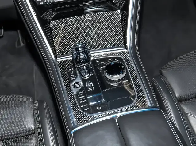 BMW M850