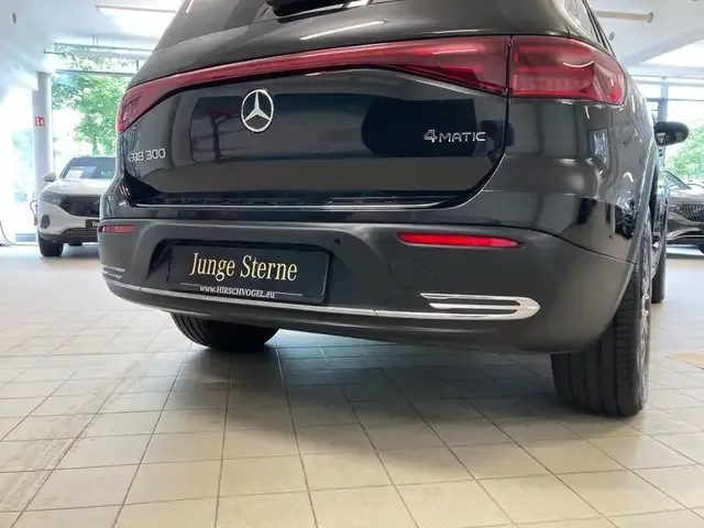 Mercedes-Benz EQB 300