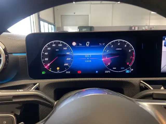 Mercedes-Benz CLA 200