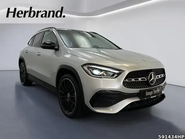 Mercedes-Benz GLA 250
