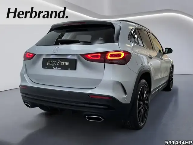Mercedes-Benz GLA 250